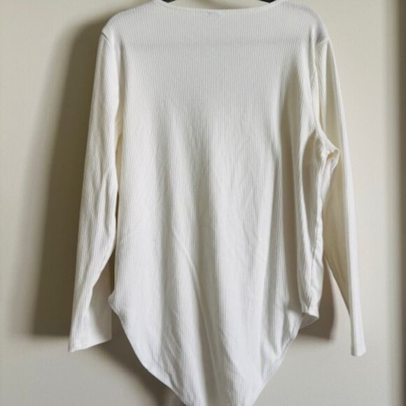 Old Navy Long-Sleeve Rib-Knit Square Neck Bodysuit size 3X - Picture 2 of 4